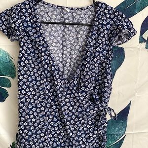Floral short sleeve with ruffled sleeves